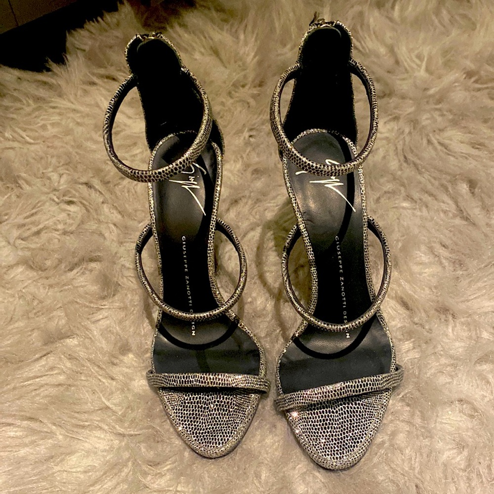 Giuseppe Zanotti 35